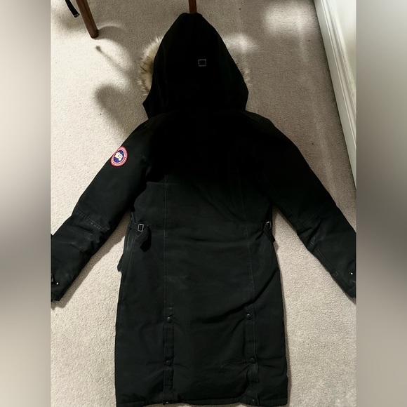 Canada Goose Kensington Parka - Picture 2 of 5
